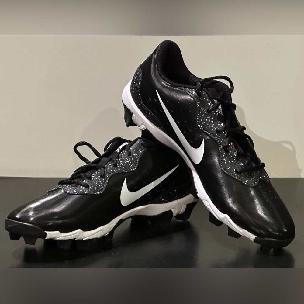 NEW NIKE BASEBALL CLEATS MENS 12 ALPHA HUARACHE MOLDED BLACK TRAVEL BALL